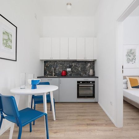 2 Bedroom Apartment - Dluga 65 Краків Екстер'єр фото