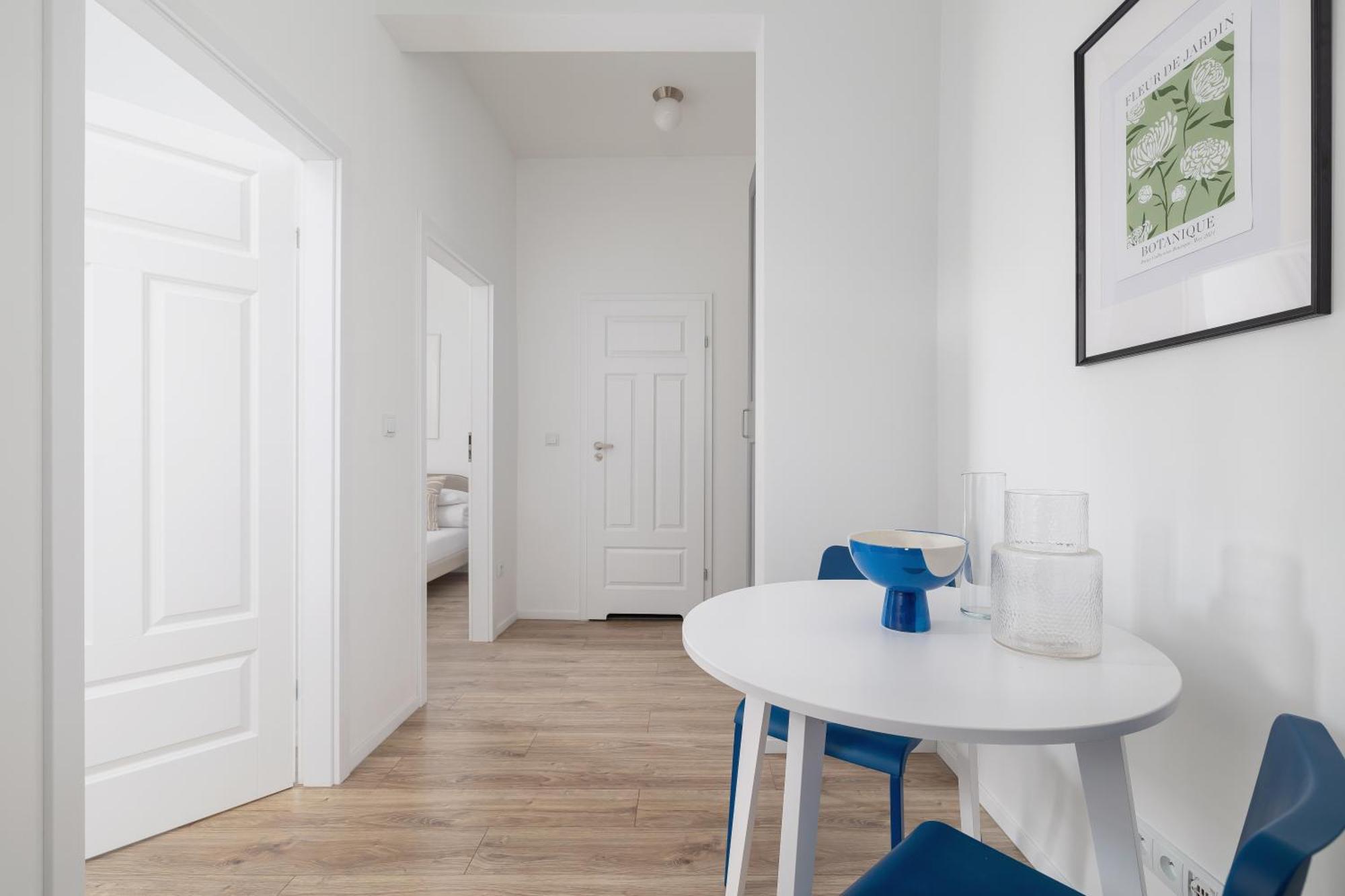 2 Bedroom Apartment - Dluga 65 Краків Екстер'єр фото