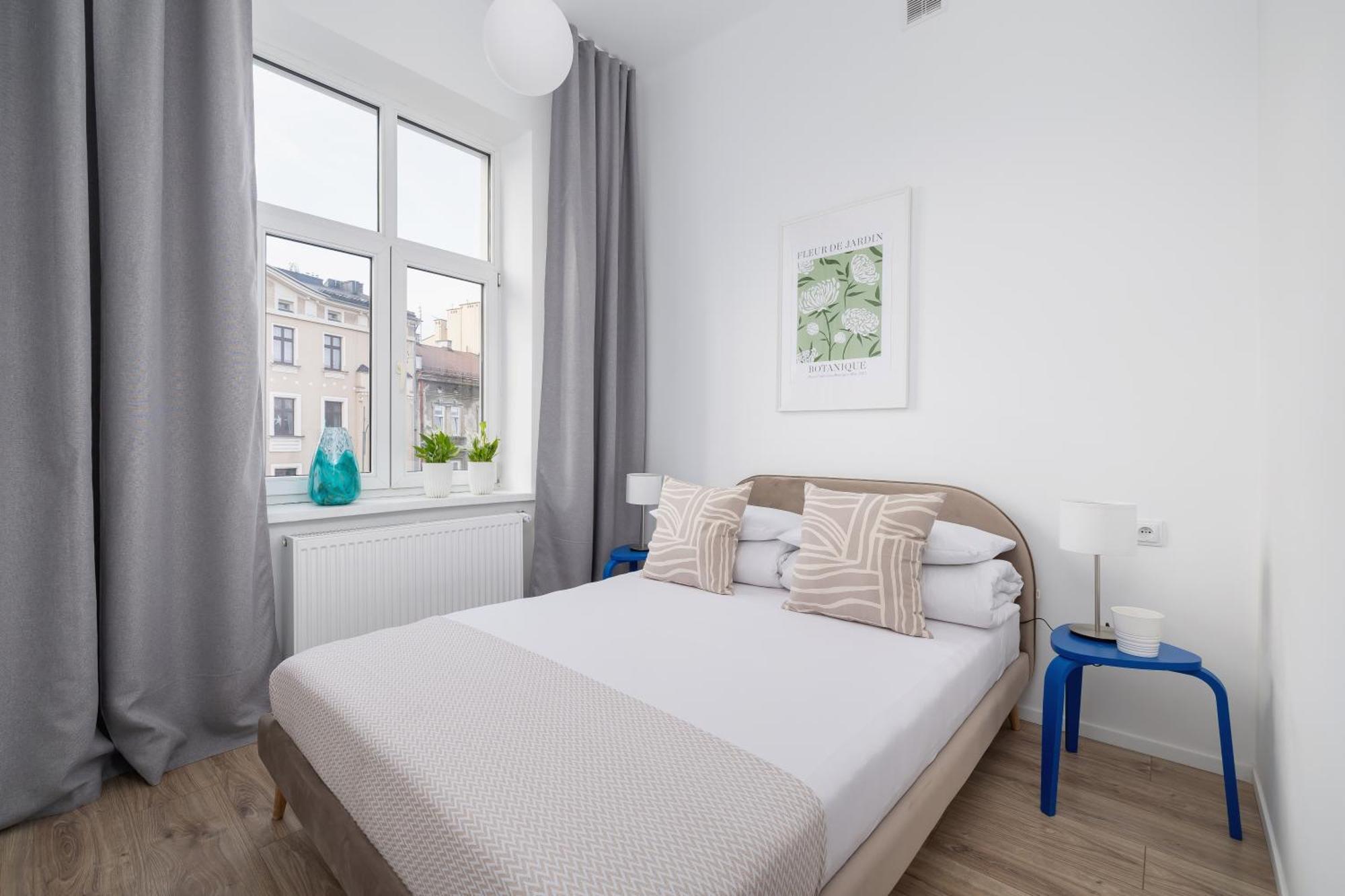2 Bedroom Apartment - Dluga 65 Краків Екстер'єр фото