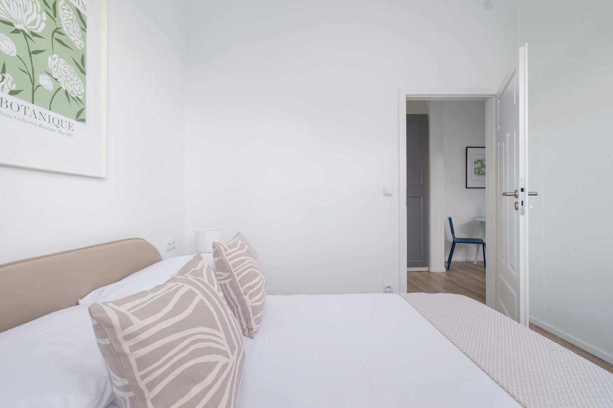 2 Bedroom Apartment - Dluga 65 Краків Екстер'єр фото