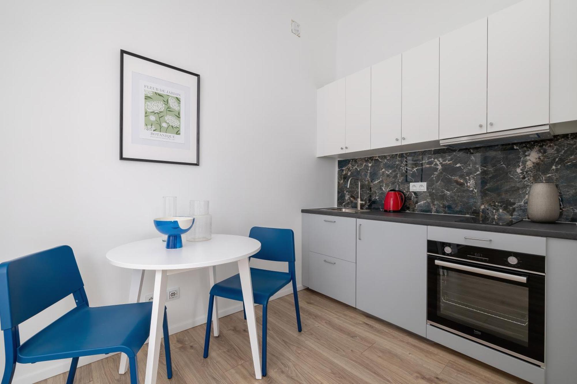 2 Bedroom Apartment - Dluga 65 Краків Екстер'єр фото